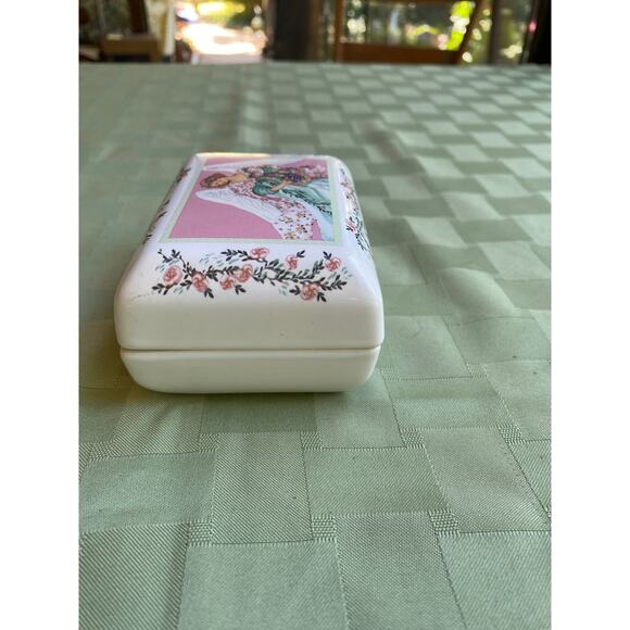 DaySpring Ceramic Angel Trinket box with Lid and Scripture Verse Cards T9675 - Picture 5 of 12